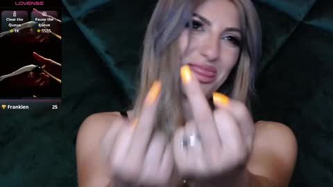 Snapshot of rileylannax chatting on 05/13/26, 06:33 rileylannax online show from 05/13/26, 06:33