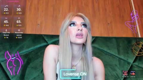Snapshot of rileylannax chatting on 05/19/26, 03:02 rileylannax online show from 05/19/26, 03:02