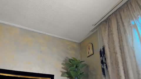 Snapshot of rileylannax chatting on 06/05/26, 04:30 rileylannax online show from 06/05/26, 04:30