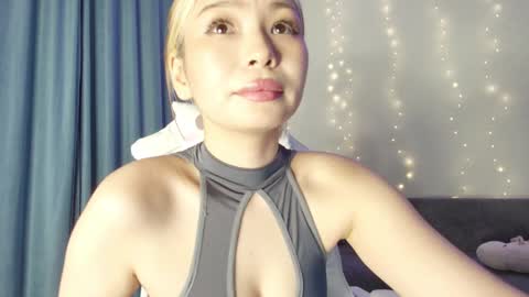 rileymee online show from 12/04/24, 09:29