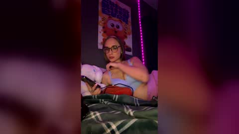 Snapshot of rinakane chatting on 12/15/25, 06:28 Rina Kane online show from 12/15/25, 06:28