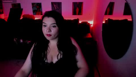 Snapshot of rini_bunny chatting on 11/19/25, 02:33 rini online show from 11/19/25, 02:33