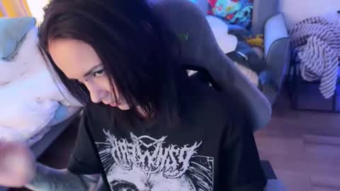   DianaBrite            fansl y online show from 11/26/25, 01:01