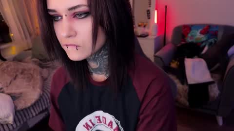   DianaBrite            fansl y online show from 12/04/25, 02:59