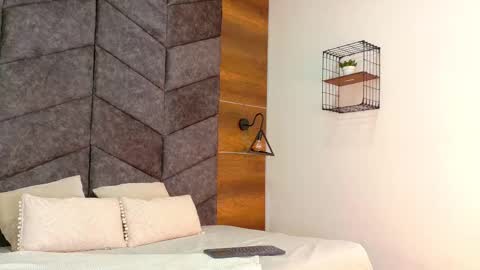 RIRI  online show from 11/27/25, 08:55