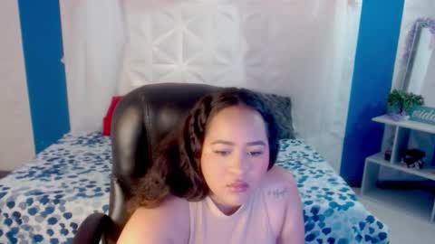 Snapshot of ririlennox chatting on 10/16/25, 11:55 Rihanna online show from 10/16/25, 11:55