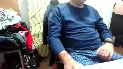 Snapshot of risen77 chatting on 11/26/25, 10:33 risen77 online show from 11/26/25, 10:33