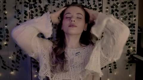 Snapshot of risha_laass chatting on 02/16/25, 05:15 risha_laass online show from 02/16/25, 05:15