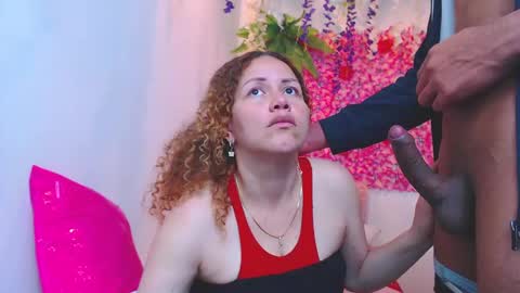 Snapshot of risitos_de_oro_ chatting on 09/19/25, 02:40 Risitos De Oro online show from 09/19/25, 02:40