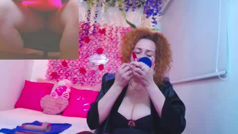 Snapshot of risitos_de_oro_ chatting on 10/22/25, 10:20 Risitos De Oro online show from 10/22/25, 10:20