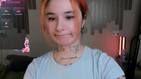 Snapshot of riskypussy chatting on 09/27/25, 02:27 MIley online show from 09/27/25, 02:27