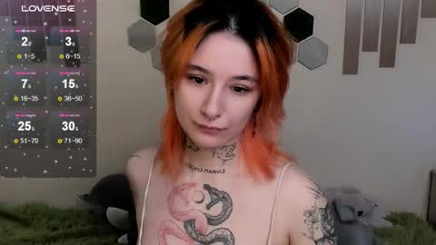 Snapshot of riskypussy chatting on 10/22/25, 02:23 MIley online show from 10/22/25, 02:23