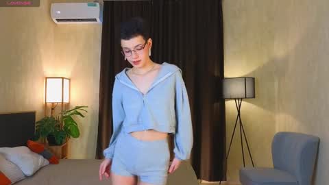 Agnes online show from 12/14/24, 07:29