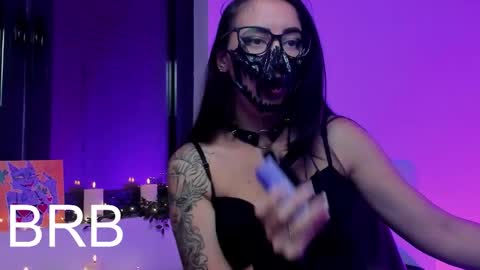 Snapshot of ritasunset chatting on 12/18/25, 10:21 Miss Rita online show from 12/18/25, 10:21