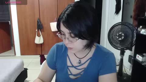 PeachSalinger online show from 09/13/25, 02:11