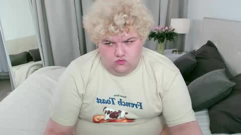 Snapshot of riven_miller chatting on 09/12/25, 08:31 riven_miller online show from 09/12/25, 08:31