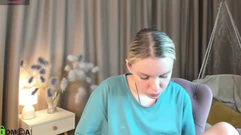 river_stoynee online show from 10/24/25, 05:09