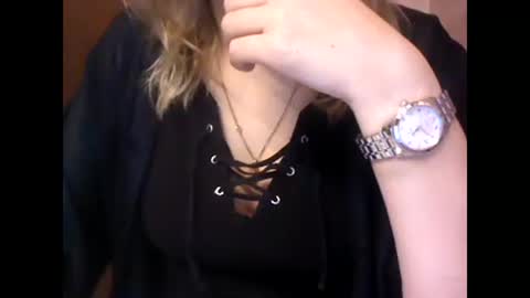 RiveraMaureen online show from 12/23/24, 09:40