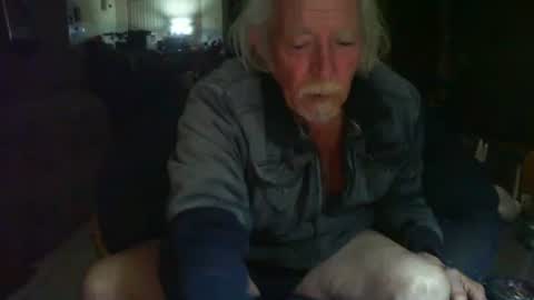 Snapshot of riverratggg chatting on 11/09/25, 07:45 riveratggg online show from 11/09/25, 07:45