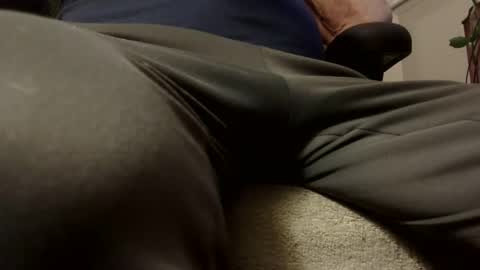 Snapshot of riverskarltc chatting on 10/13/25, 01:05 RiverskarlTC online show from 10/13/25, 01:05