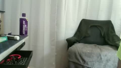 Snapshot of rj8090 chatting on 10/11/25, 06:17 rj8090 online show from 10/11/25, 06:17