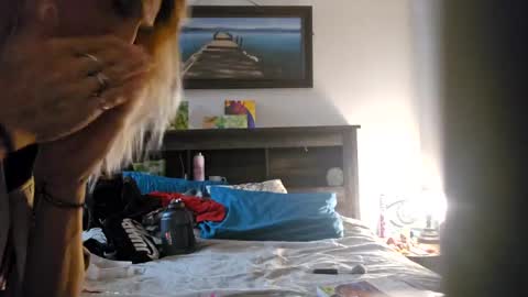 Snapshot of rjeanr chatting on 02/14/25, 11:21 Randiz online show from 02/14/25, 11:21