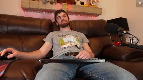 Ryan aka KeylimeRy online show from 12/18/24, 07:58