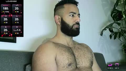 SebasRoa online show from 09/30/25, 04:45