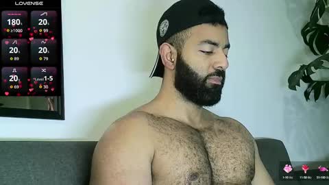 SebasRoa online show from 10/10/25, 06:07