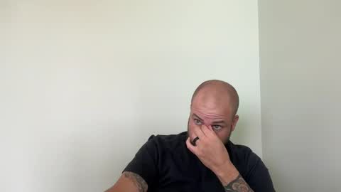 Snapshot of roadking1122 chatting on 11/03/25, 05:36 roadking1122 online show from 11/03/25, 05:36