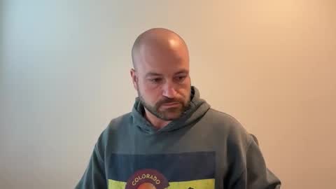 Snapshot of roadking1122 chatting on 11/10/25, 03:44 roadking1122 online show from 11/10/25, 03:44