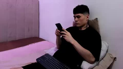 Snapshot of roan_birkin chatting on 09/23/25, 08:45 Roan Birkin online show from 09/23/25, 08:45