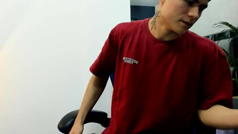 Snapshot of roan_birkin chatting on 09/28/25, 07:41 Roan Birkin online show from 09/28/25, 07:41