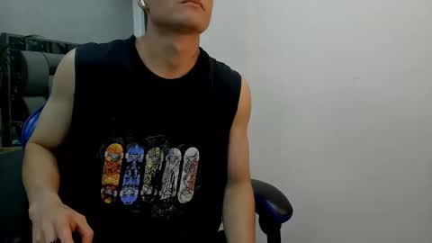 Snapshot of roan_birkin chatting on 11/06/25, 07:15 Roan Birkin online show from 11/06/25, 07:15