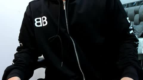 Snapshot of roan_birkin chatting on 12/04/25, 07:11 Roan Birkin online show from 12/04/25, 07:11