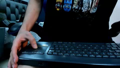 Snapshot of roan_birkin chatting on 12/14/25, 09:52 Roan Birkin online show from 12/14/25, 09:52