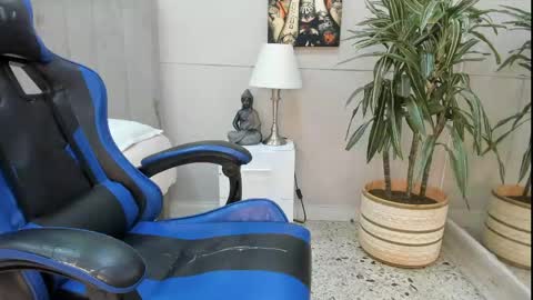 Roan Birkin online show from 05/31/26, 07:26