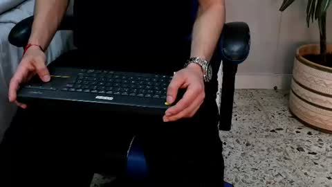 Roan Birkin online show from 06/28/26, 07:20