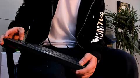Roan Birkin online show from 07/20/26, 07:16