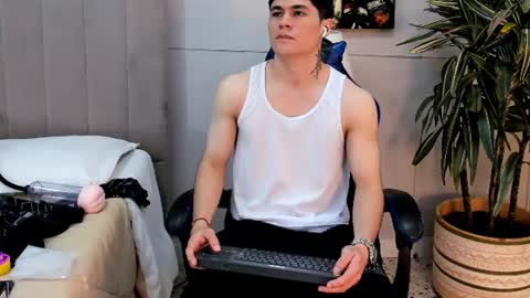 Roan Birkin online show from 07/22/26, 07:27
