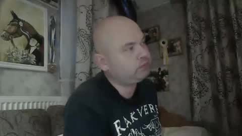 rob18997 online show from 11/05/25, 02:50