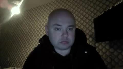 rob18997 online show from 11/28/25, 06:54