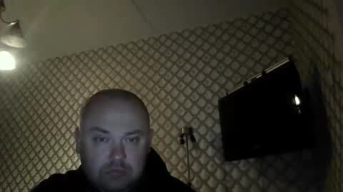 rob18997 online show from 12/16/25, 04:45