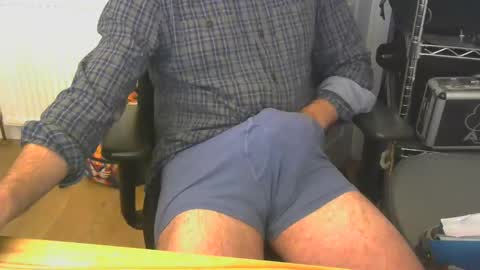 rob3616 online show from 09/30/25, 08:47