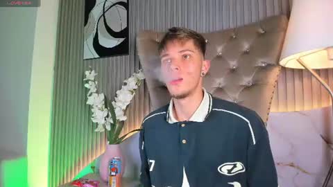 Robbin online show from 06/11/26, 04:32