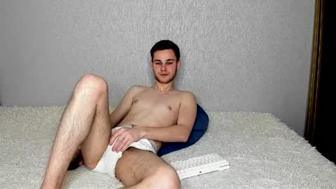 Snapshot of robert10211 chatting on 04/06/26, 07:48 robert10211 online show from 04/06/26, 07:48
