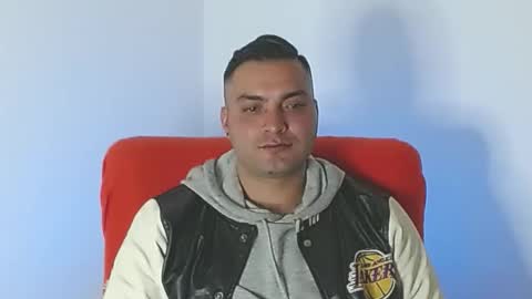 Snapshot of robert_leroy chatting on 10/24/25, 06:10 Stiven - online show from 10/24/25, 06:10