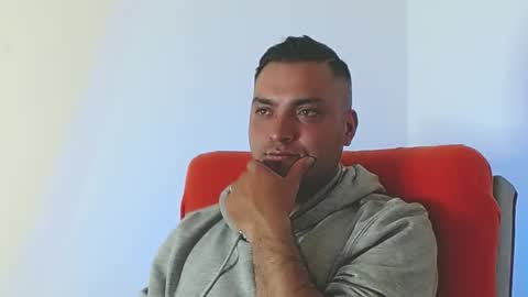 Snapshot of robert_leroy chatting on 10/24/25, 09:22 Stiven - online show from 10/24/25, 09:22