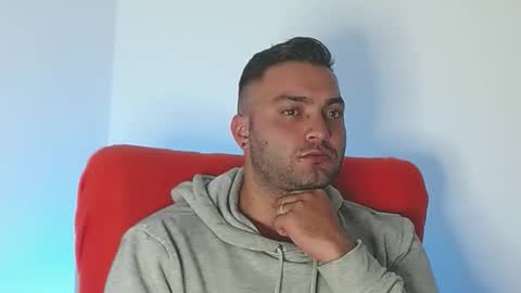 Snapshot of robert_leroy chatting on 10/29/25, 07:54 Stiven - online show from 10/29/25, 07:54