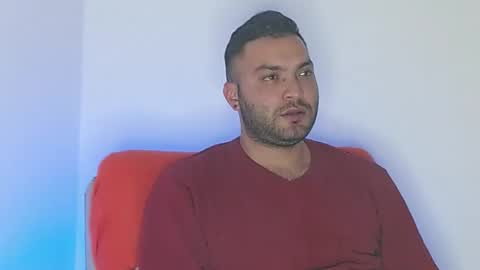 Snapshot of robert_leroy chatting on 11/04/25, 04:00 Stiven - online show from 11/04/25, 04:00